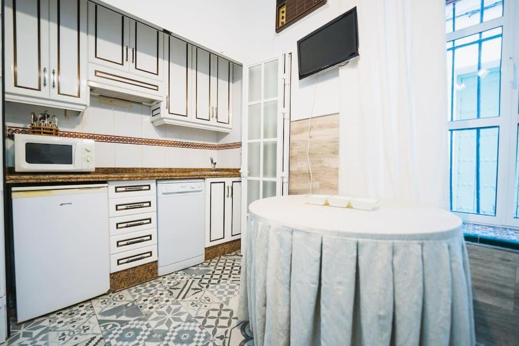 Apartamento En El Barrio De San Lorenzo, Junto A La Basilica Del Gran Poder Sevilla Buitenkant foto
